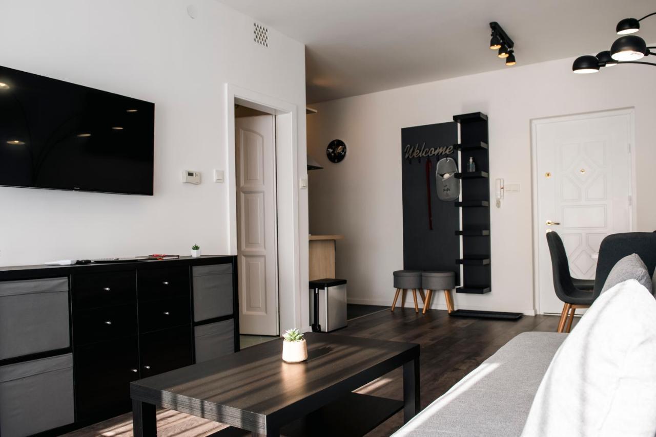 Anavrin Apartman Free Parking Appartement Pécs Buitenkant foto