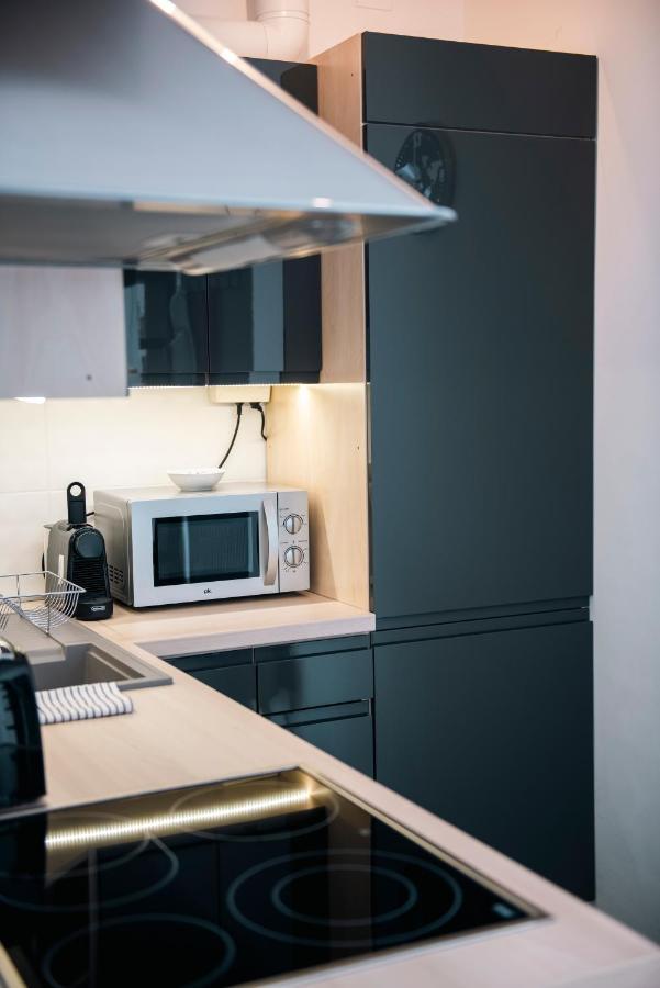 Anavrin Apartman Free Parking Appartement Pécs Buitenkant foto