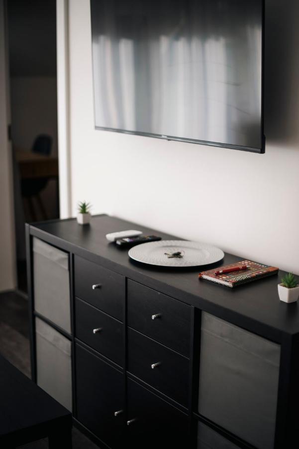 Anavrin Apartman Free Parking Appartement Pécs Buitenkant foto