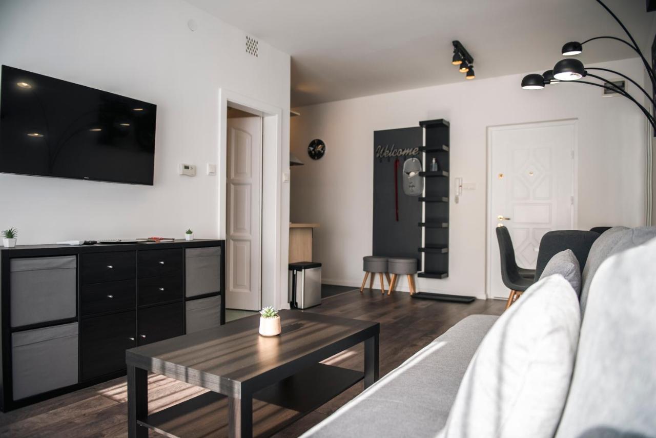 Anavrin Apartman Free Parking Appartement Pécs Buitenkant foto